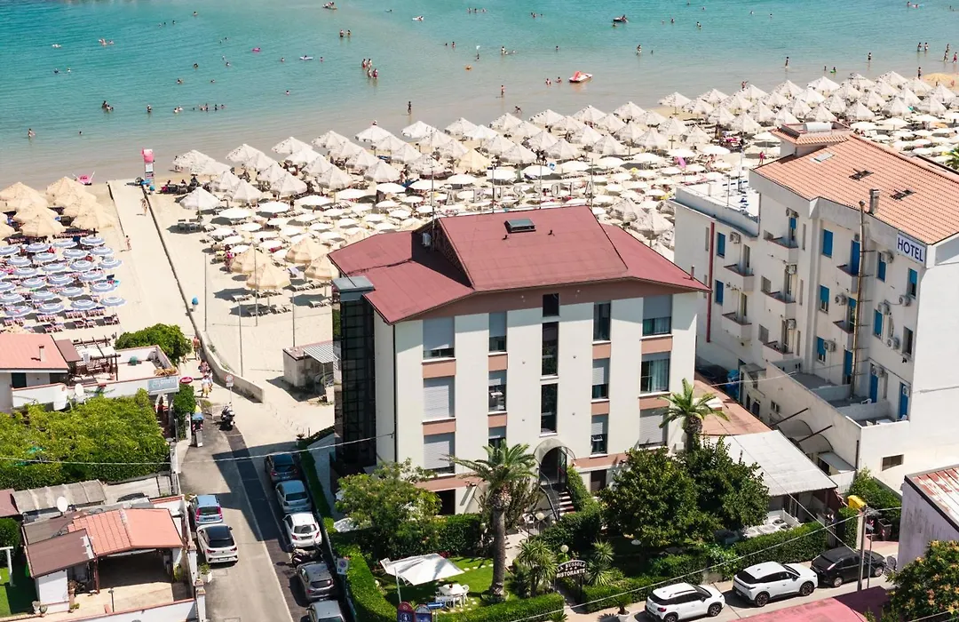 Hotel La Bussola-1